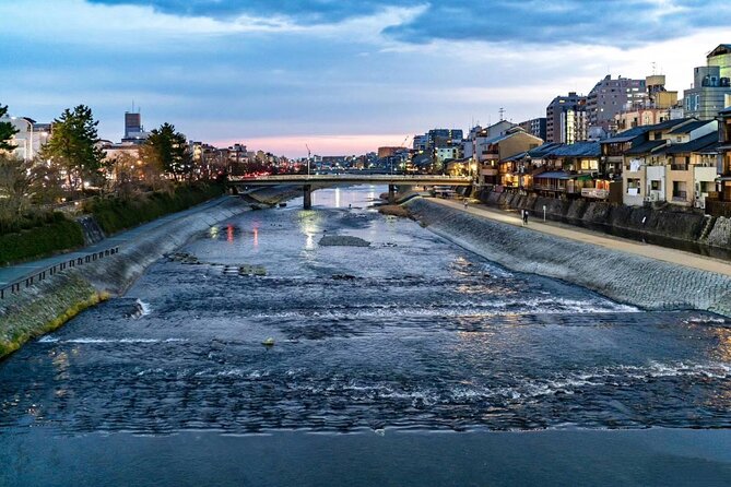 Private arrival Transfer from Osaka Itami Airport(ITM) to central Osaka city - Price and value: is $119.54 per group “worth it”?