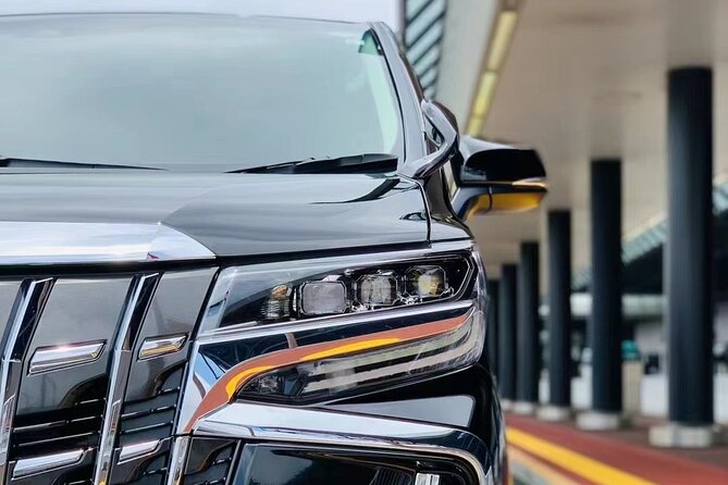 Private departure transfer from central Osaka city to Itami airport (ITM) - Vehicle size for up to 9 people, plus luggage rules you should check
