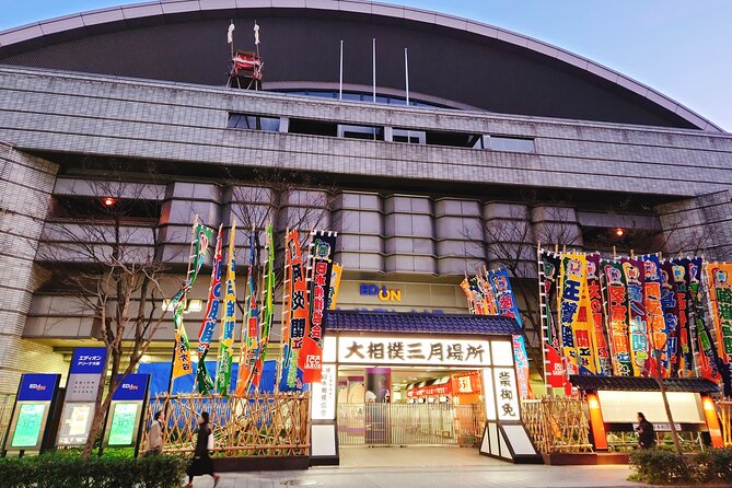 Sumo Wrestling Tournament Chair Seats & Expert Guide | Osaka Mar - Timing tips so you don’t lose any of the good stuff