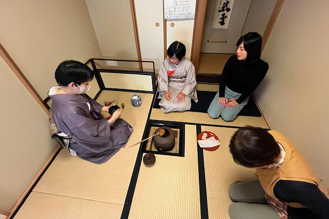 Tea ceremony experience in Osaka with a small group - Entering the tatami room: etiquette you can actually use