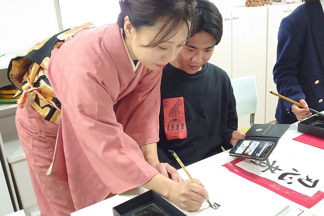 Traditional Calligraphy Experience near Dotonbori - The Hanging Scroll Keepsake: What You’ll Actually Take Home