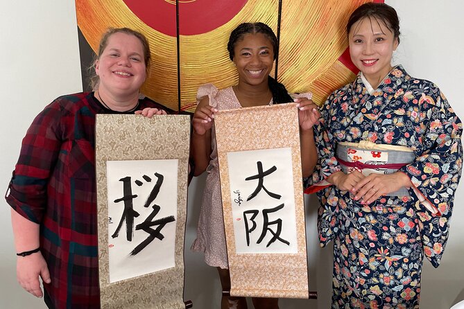 Traditional Calligraphy Experience near Dotonbori - Small Group Size: Why Max 8 Helps More Than You Think