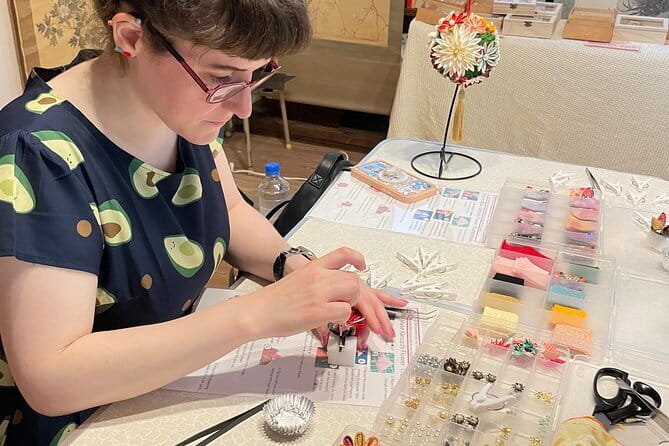 Tsumami Zaiku (Kanzashi) making Workshop in Abeno Osaka - Tsumami Zaiku in an Abeno Osaka House Built for Hands-On Craft